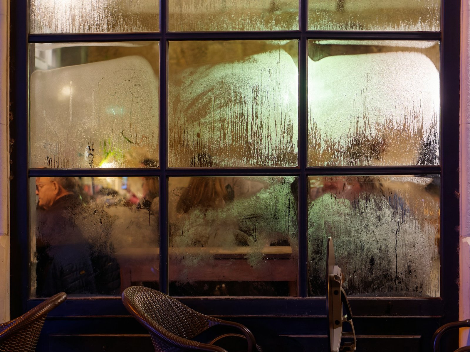 Fenster bei kalter Außentemperatur von innen